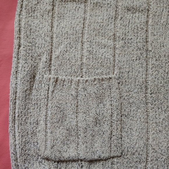 Perry Ellis Sweater Vest - Picture 3 of 7